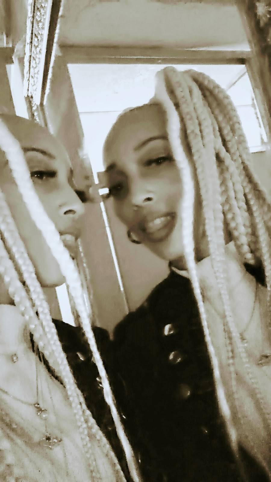 Brownstone Coffee Lounge & Liquor Bar | restaurant | 7733 Reading Rd, Cincinnati, OH 45237, USA | 5134851958 OR +1 513-485-1958