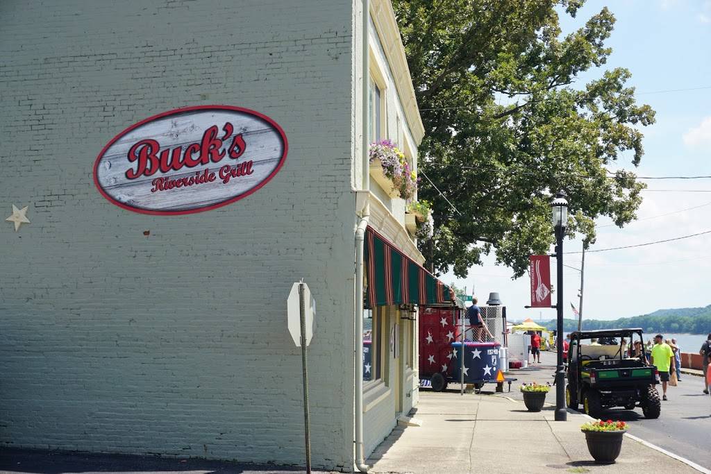 Buck’s Riverside Grill | restaurant | 100 Front St, New Richmond, OH 45157, USA | 5137188429 OR +1 513-718-8429