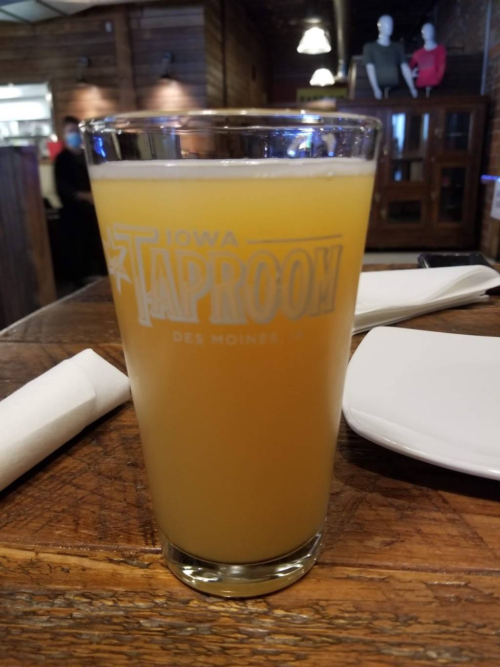 The Iowa Taproom | restaurant | 215 E 3rd St #100, Des Moines, IA 50309, USA | 5152430827 OR +1 515-243-0827