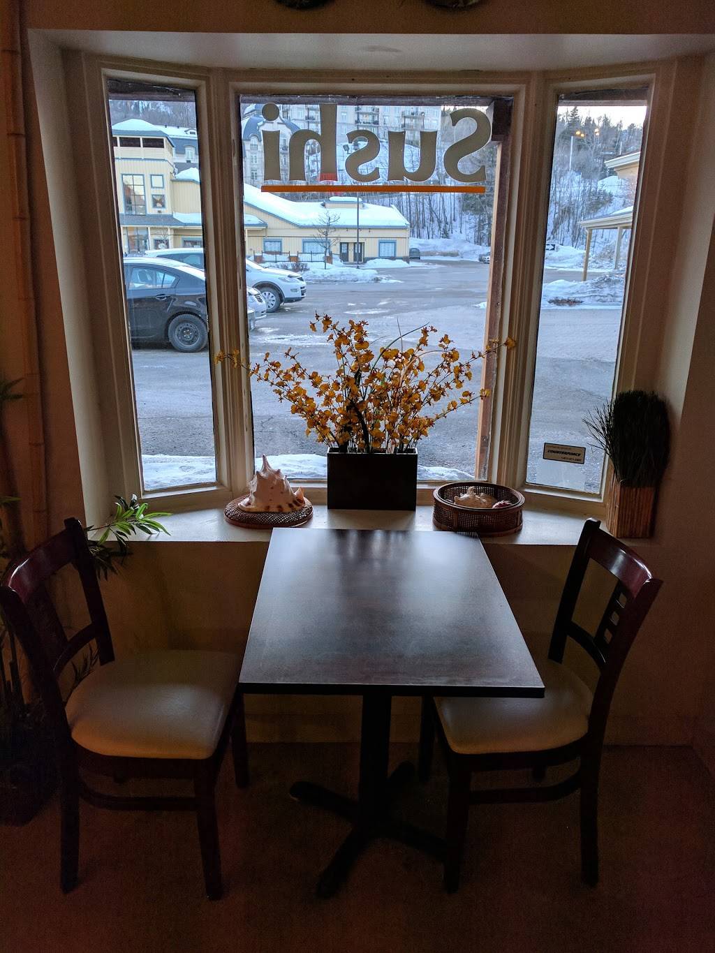 St-Adèle Sushi | restaurant | 555 Boulevard de Sainte-Adèle, Sainte-Adèle, QC J8B 1A7, Canada | 4502298388 OR +1 450-229-8388