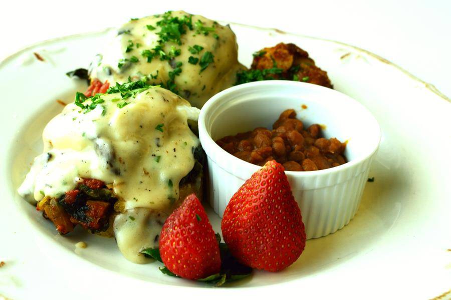 The Red Door Restaurant | restaurant | 126 N Sykes St, Meaford, ON N4L 1P3, Canada | 5195385899 OR +1 519-538-5899