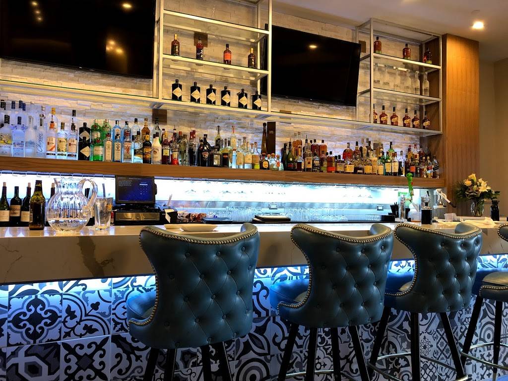 BluFish Glenview Sushi Bistro & Grill | restaurant | 2709 Pfingsten Rd, Glenview, IL 60026, USA | 8472723474 OR +1 847-272-3474