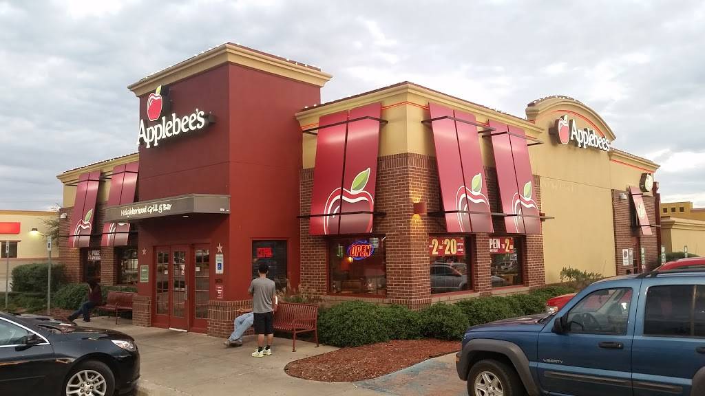 Applebees Grill + Bar | restaurant | 3426 W Illinois Ave, Dallas, TX 75211, USA | 2143398115 OR +1 214-339-8115