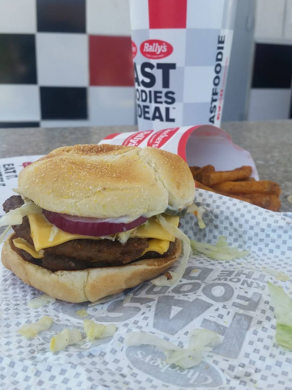 Rallys | restaurant | 931 S 30th St, San Diego, CA 92113, USA | 6195468595 OR +1 619-546-8595