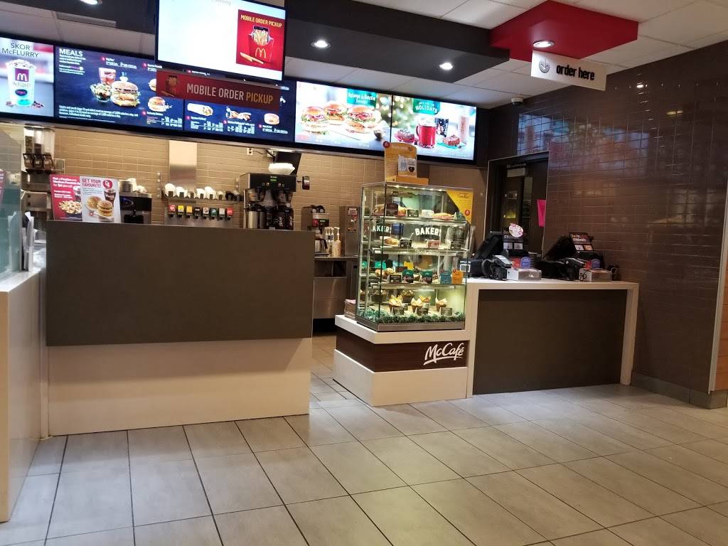 McDonalds | cafe | 2454 Parkedale Ave, Brockville, ON K6V 3G8, Canada | 6133425551 OR +1 613-342-5551