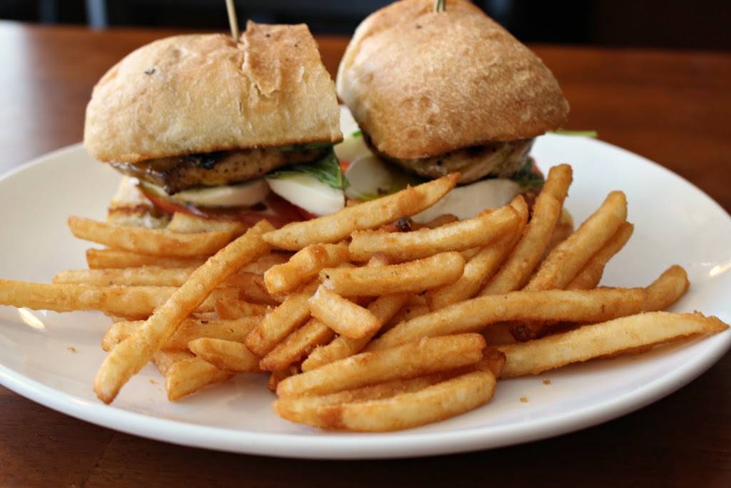 Wild Horse | restaurant | 2314 W Jefferson St, Joliet, IL 60435, USA | 8152805008 OR +1 815-280-5008