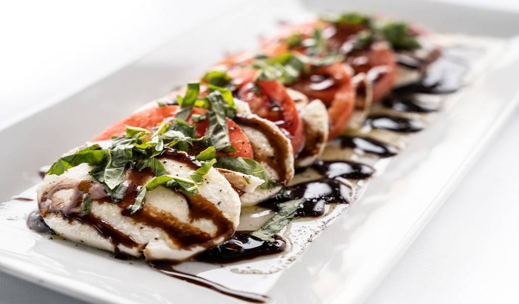 Chichos | meal takeaway | 2135 General Booth Blvd #140, Virginia Beach, VA 23454, USA | 7576892400 OR +1 757-689-2400