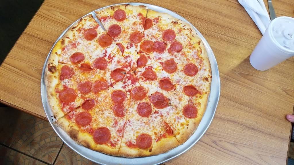 Mamma Mias Italian Pizzeria | restaurant | 5415 Gumtree Rd, Winston-Salem, NC 27107, USA | 3367699933 OR +1 336-769-9933