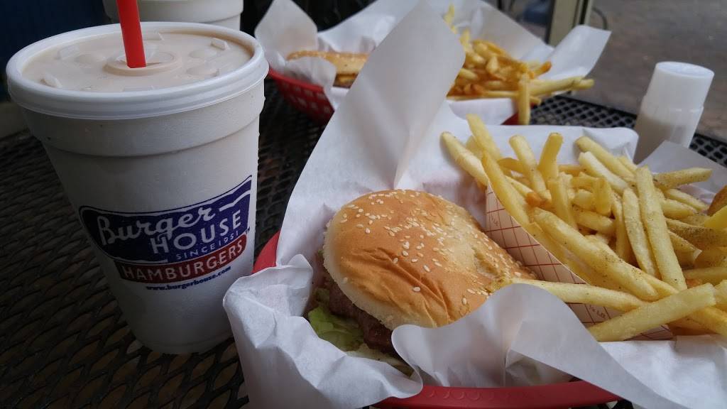 Burger House | restaurant | 6913 Hillcrest Ave, Dallas, TX 75205, USA | 2143610370 OR +1 214-361-0370
