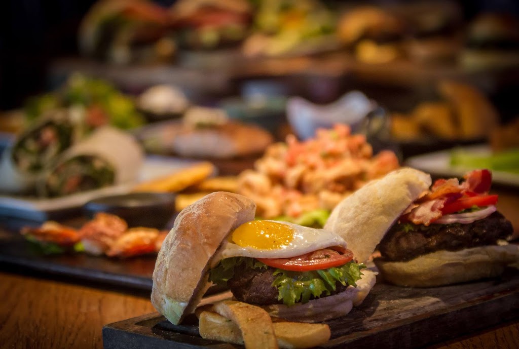 Al Carbon Burger Bar | restaurant | 2280 Coral Way, Miami, FL 33145, USA | 3058563366 OR +1 305-856-3366