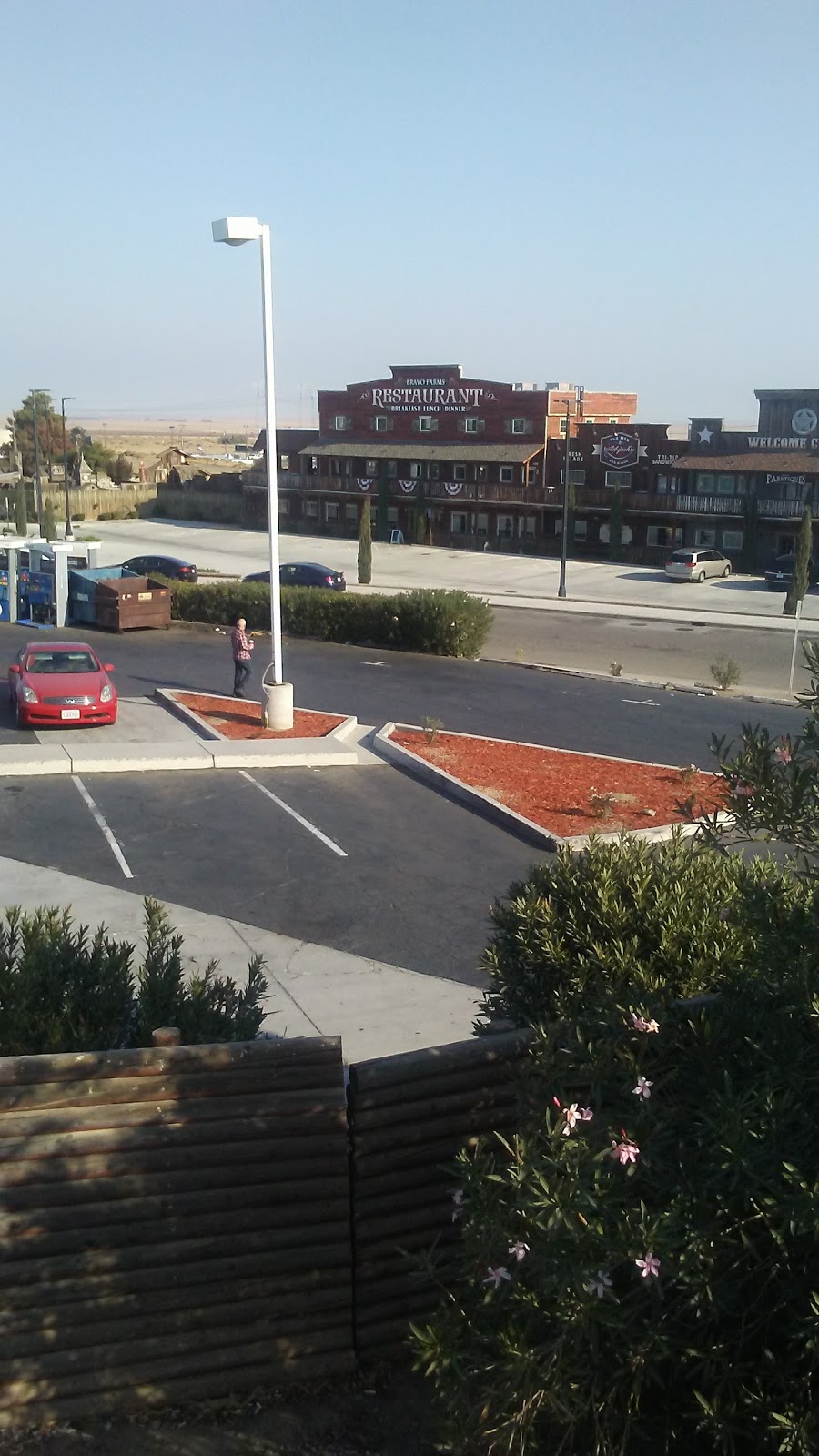 Shell | restaurant | 25712 Ward Dr, Kettleman City, CA 93239, USA | 5593869777 OR +1 559-386-9777