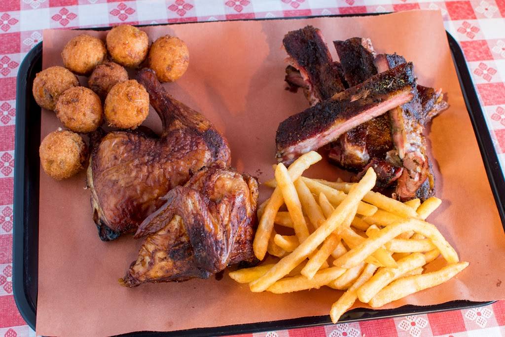 Big Tinys BBQ | restaurant | 179 N Main St, Mooresville, NC 28115, USA | 7046581409 OR +1 704-658-1409