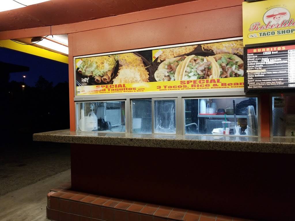 Robertitos Taco Shop | restaurant | 2623 Tuolumne St, Fresno, CA 93721, USA | 5592371034 OR +1 559-237-1034