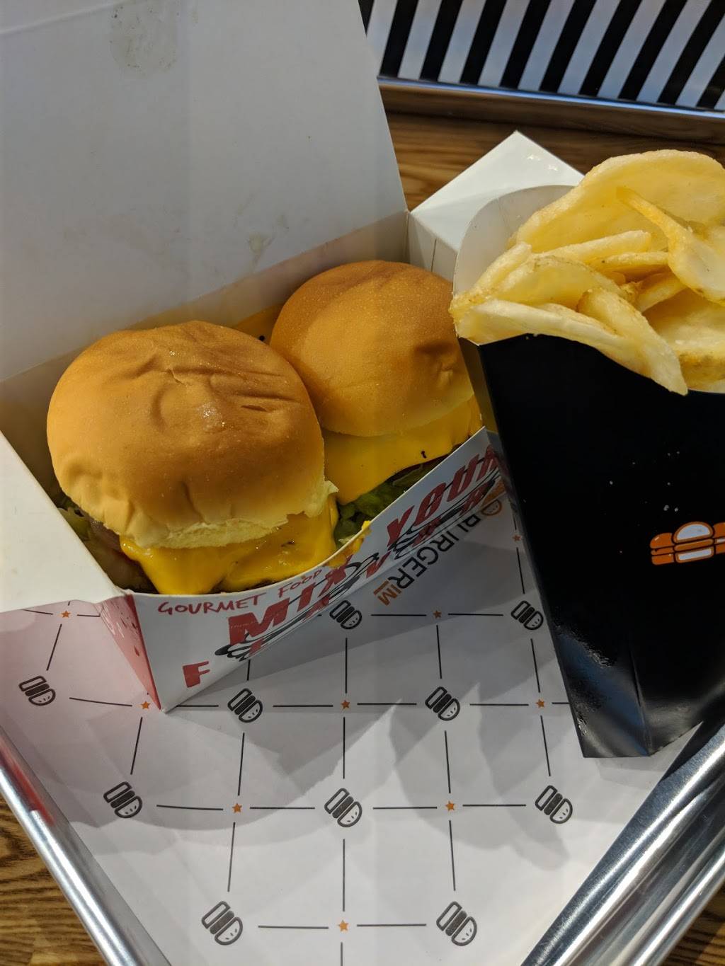 Burgerim | restaurant | 7465 Rush River Dr #840, Sacramento, CA 95831, USA | 9165949647 OR +1 916-594-9647