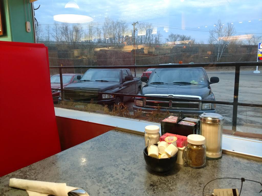 Cruisers Restaurant | restaurant | 810 Bank St, Lodi, OH 44254, USA | 3309482100 OR +1 330-948-2100