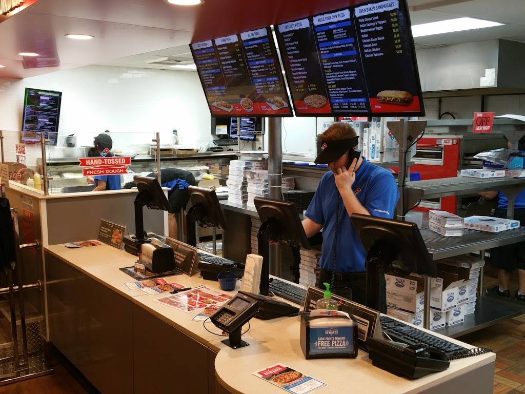 Dominos Pizza | meal delivery | 2 E Main St, Apopka, FL 32703, USA | 4078860744 OR +1 407-886-0744