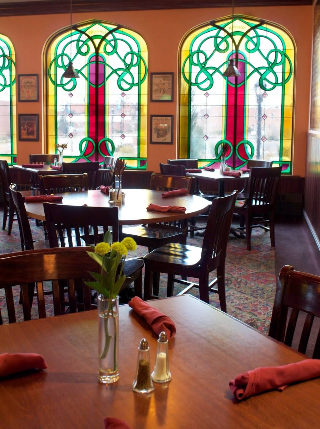 St. Brendans Inn | restaurant | 234 S Washington St, Green Bay, WI 54301, USA | 9208848484 OR +1 920-884-8484