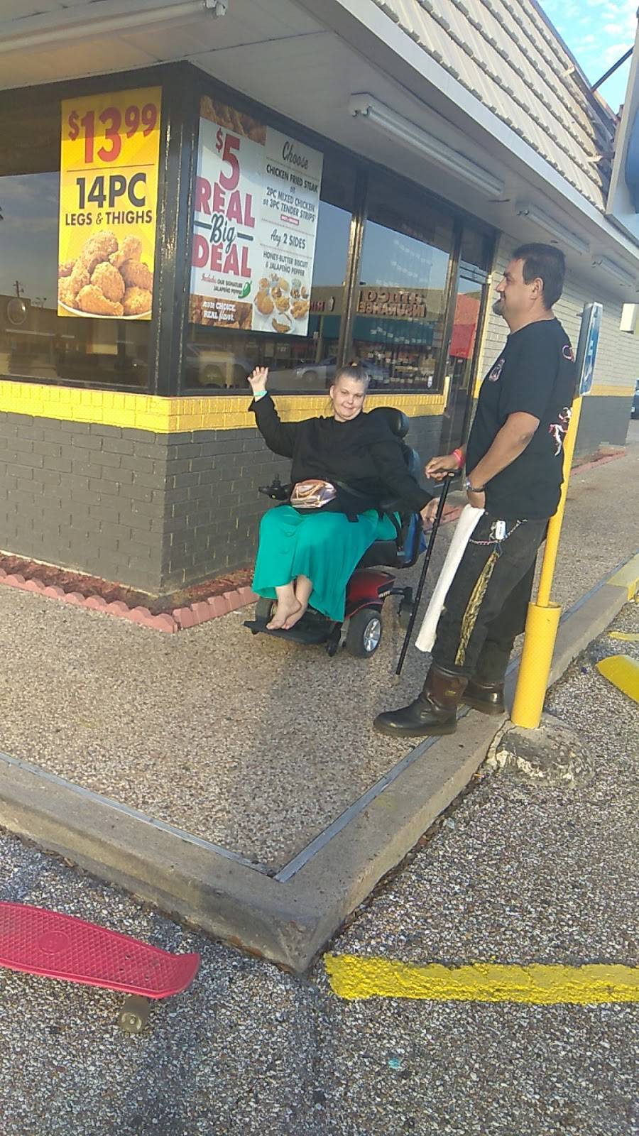 Churchs Chicken | restaurant | 11121 Fondren Rd, Houston, TX 77096, USA | 7139955412 OR +1 713-995-5412