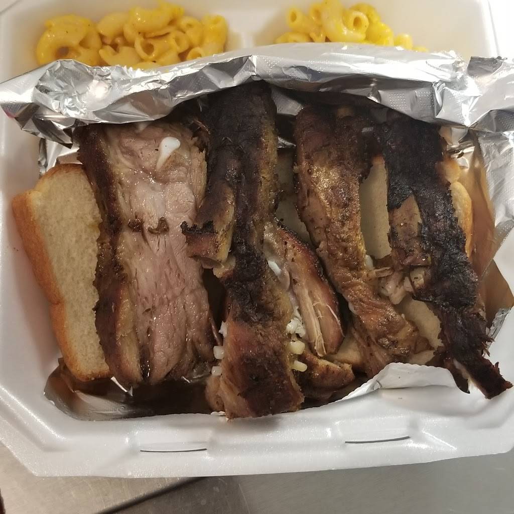 The New House Of Stewarts | restaurant | 2801 W Martin Luther King Hwy, Tuskegee, AL 36083, USA | 3342267219 OR +1 334-226-7219