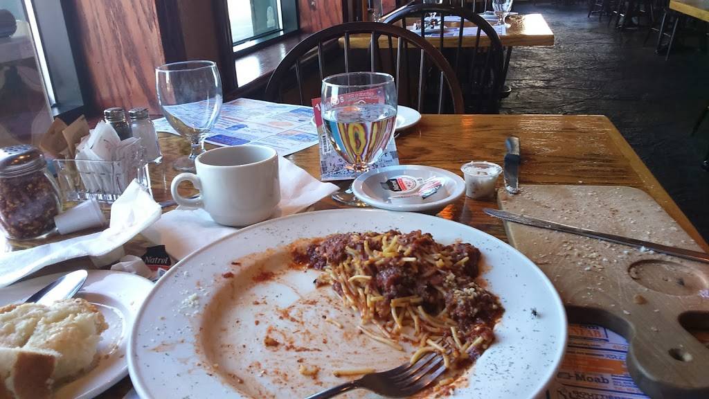 Restaurant La Casa Du Spaghetti | restaurant | 604 Rue Principale, Granby, QC J2G 2X7, Canada | 4503723848 OR +1 450-372-3848