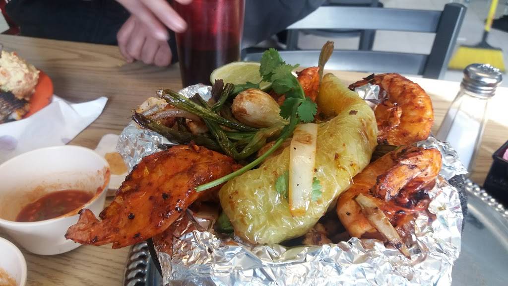 Tsunami Restaurant | restaurant | 2001 W Lincoln Ave, Milwaukee, WI 53215, USA | 4142557759 OR +1 414-255-7759