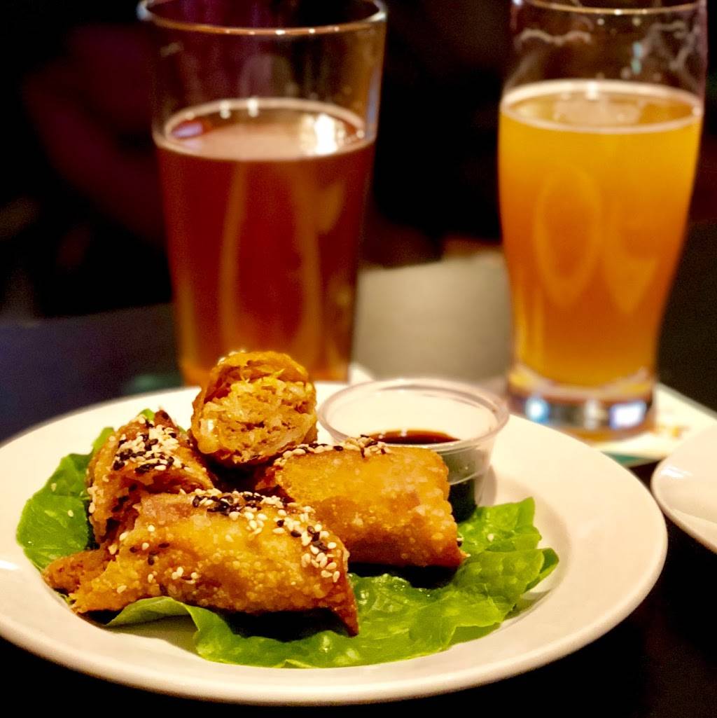 Broad Axe | restaurant | 28 W Franklin St, Hagerstown, MD 21740, USA | 3017338454 OR +1 301-733-8454