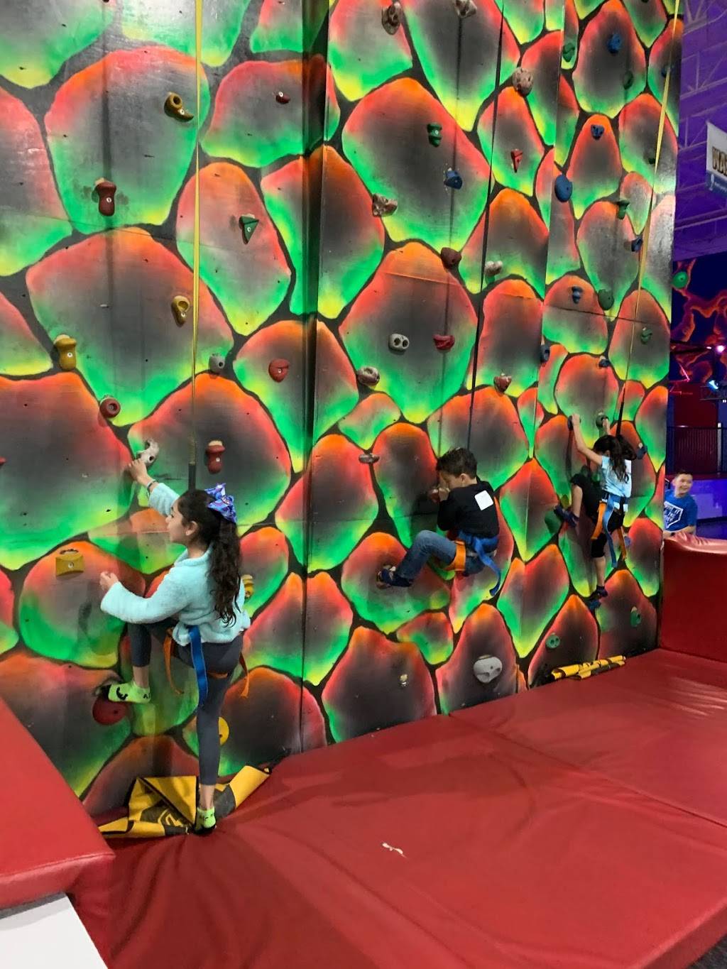 AZ Air Time Tucson | meal takeaway | 3931 W Costco Dr, Tucson, AZ 85741, USA | 5202198486 OR +1 520-219-8486