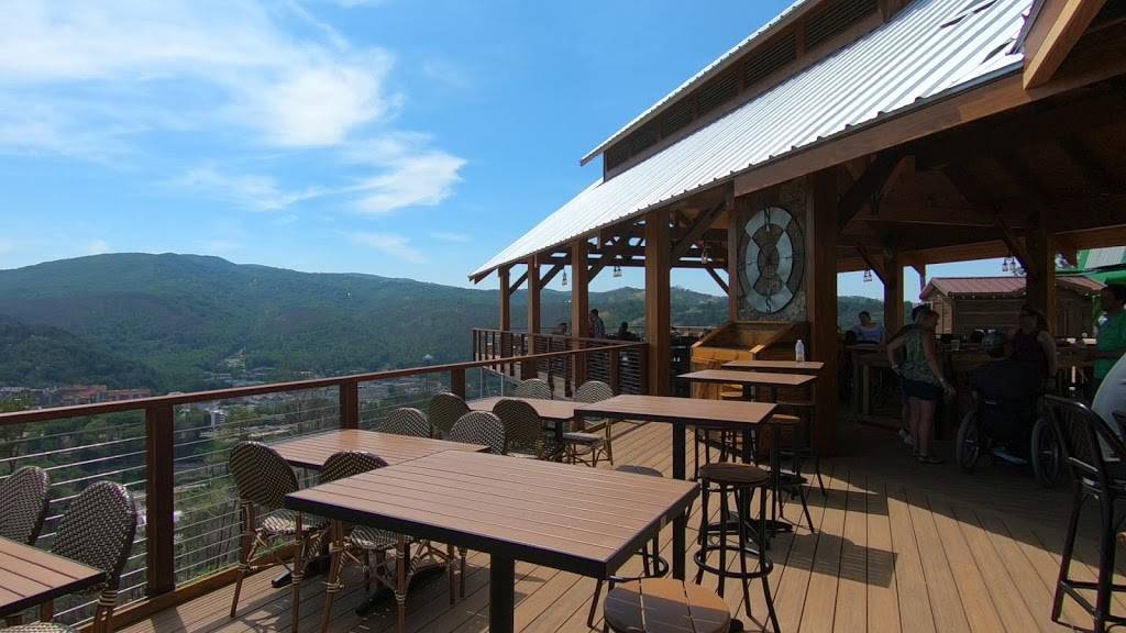 The Cliff Top Grill & Bar | restaurant | 576 Parkway, Gatlinburg, TN 37738, USA | 8653252400 OR +1 865-325-2400