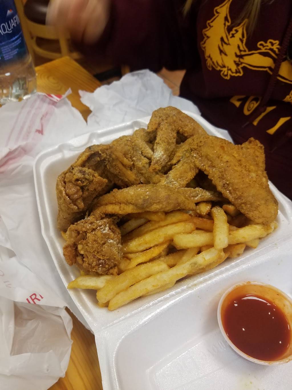 J J Fish & Chicken | restaurant | 8035 International Blvd, Oakland, CA 94621, USA | 5106331212 OR +1 510-633-1212