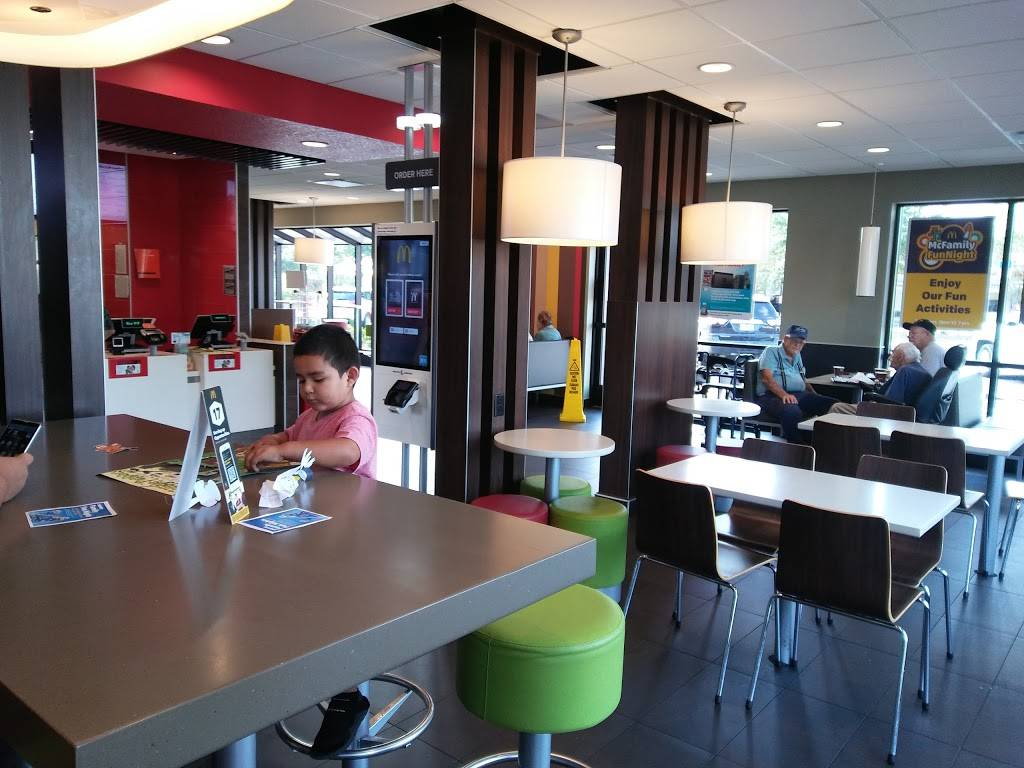 McDonalds | cafe | 907 US Hwy 17 S, Wauchula, FL 33873, USA | 8637734499 OR +1 863-773-4499