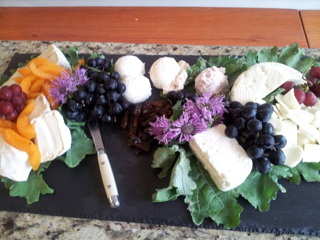 Angelinas Kitchen | restaurant | 23 Rectory St, Pittsboro, NC 27312, USA | 9195455505 OR +1 919-545-5505