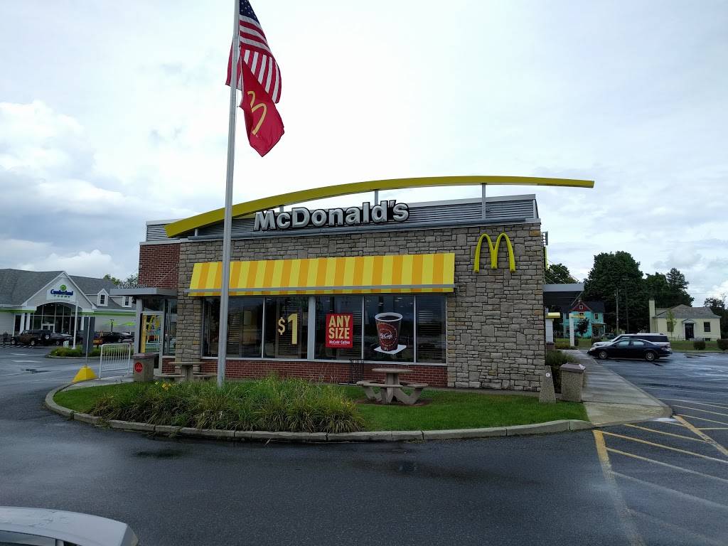 McDonalds | cafe | 111 Main St, South Glens Falls, NY 12803, USA | 5187612430 OR +1 518-761-2430