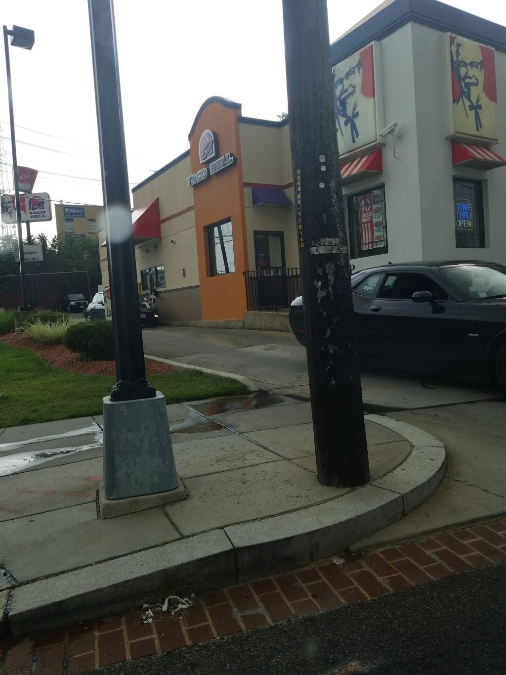 Taco Bell | restaurant | 220 Riggs Rd NE, Washington, DC 20011, USA | 2026350088 OR +1 202-635-0088