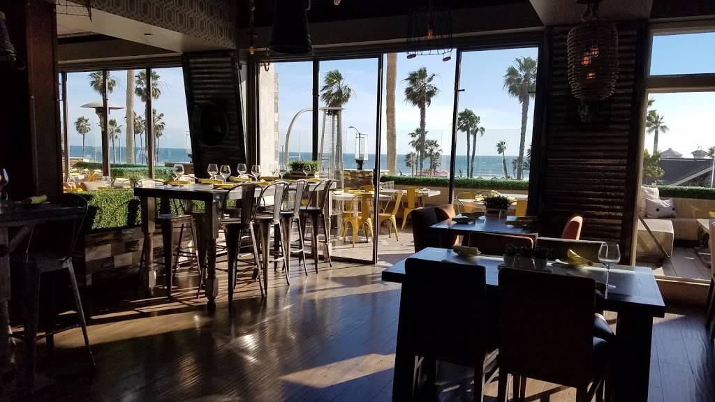 BLK Earth Sea Spirits | restaurant | Pierside Pavilion, 300 Pacific Coast Hwy, Huntington Beach, CA 92648, USA | 7149600996 OR +1 714-960-0996