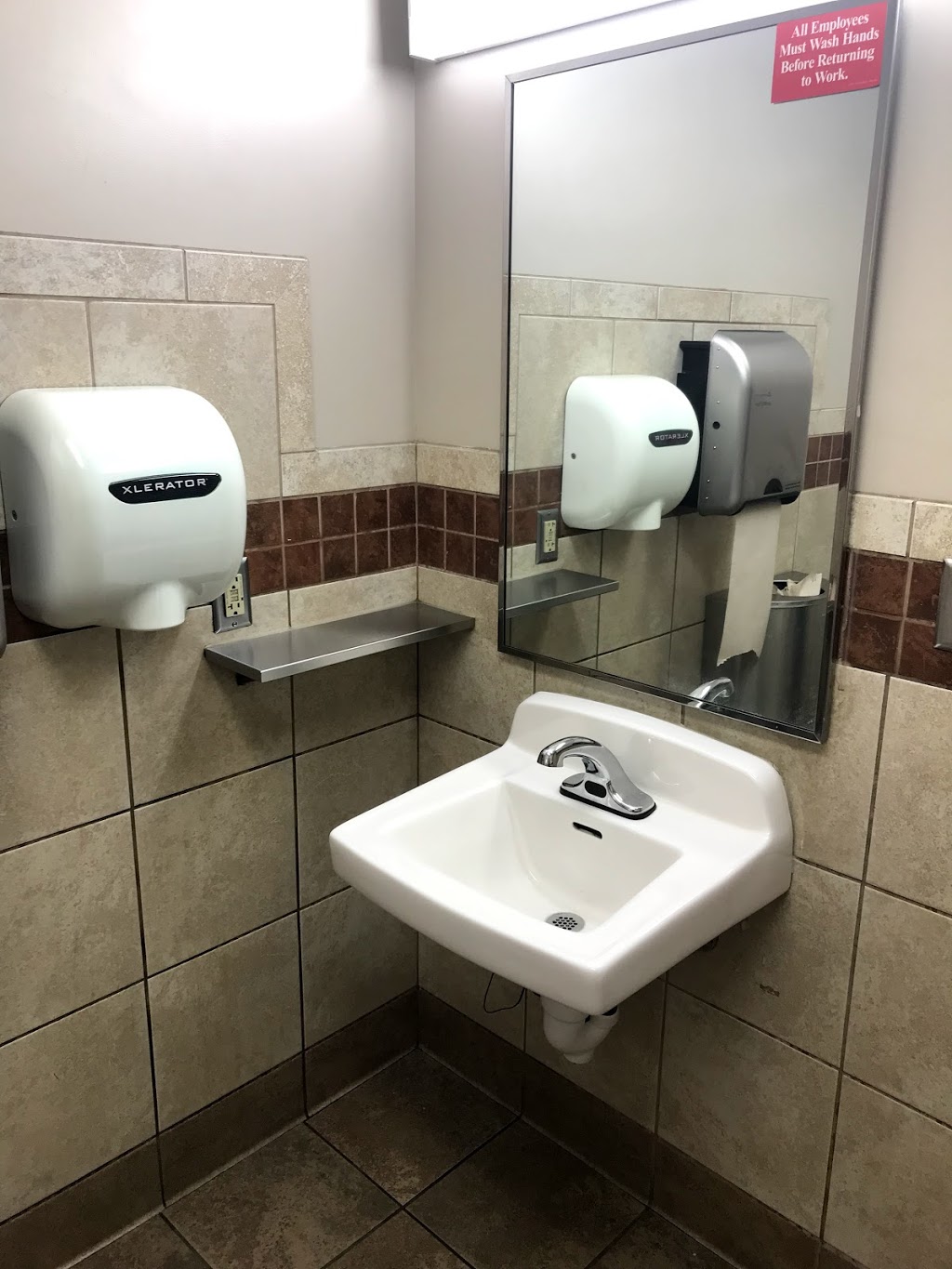 Holiday Stationstores | cafe | 5401 W Old Shakopee Rd, Bloomington, MN 55437, USA | 9528811285 OR +1 952-881-1285