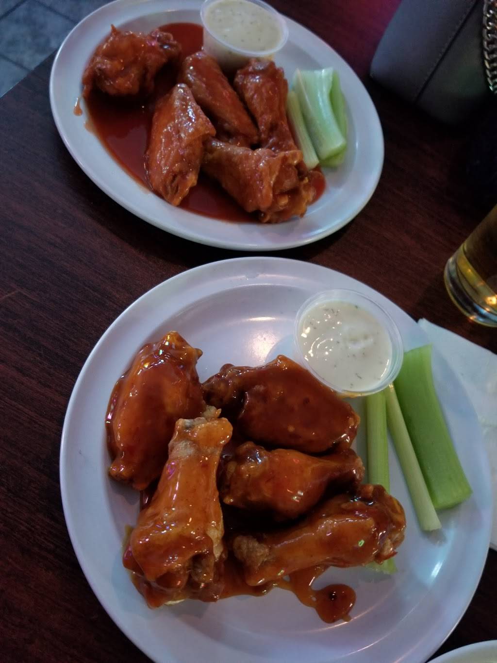 Mickeys Grille & Pub | restaurant | 377 S Budler Rd, Romeoville, IL 60446, USA | 8154368853 OR +1 815-436-8853