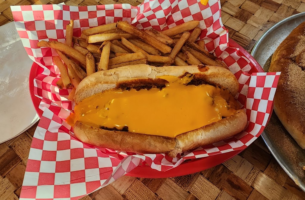 The Backfield Bar & Grill | restaurant | 2117 Antique City Dr, Walnut, IA 51577, USA | 7127842700 OR +1 712-784-2700