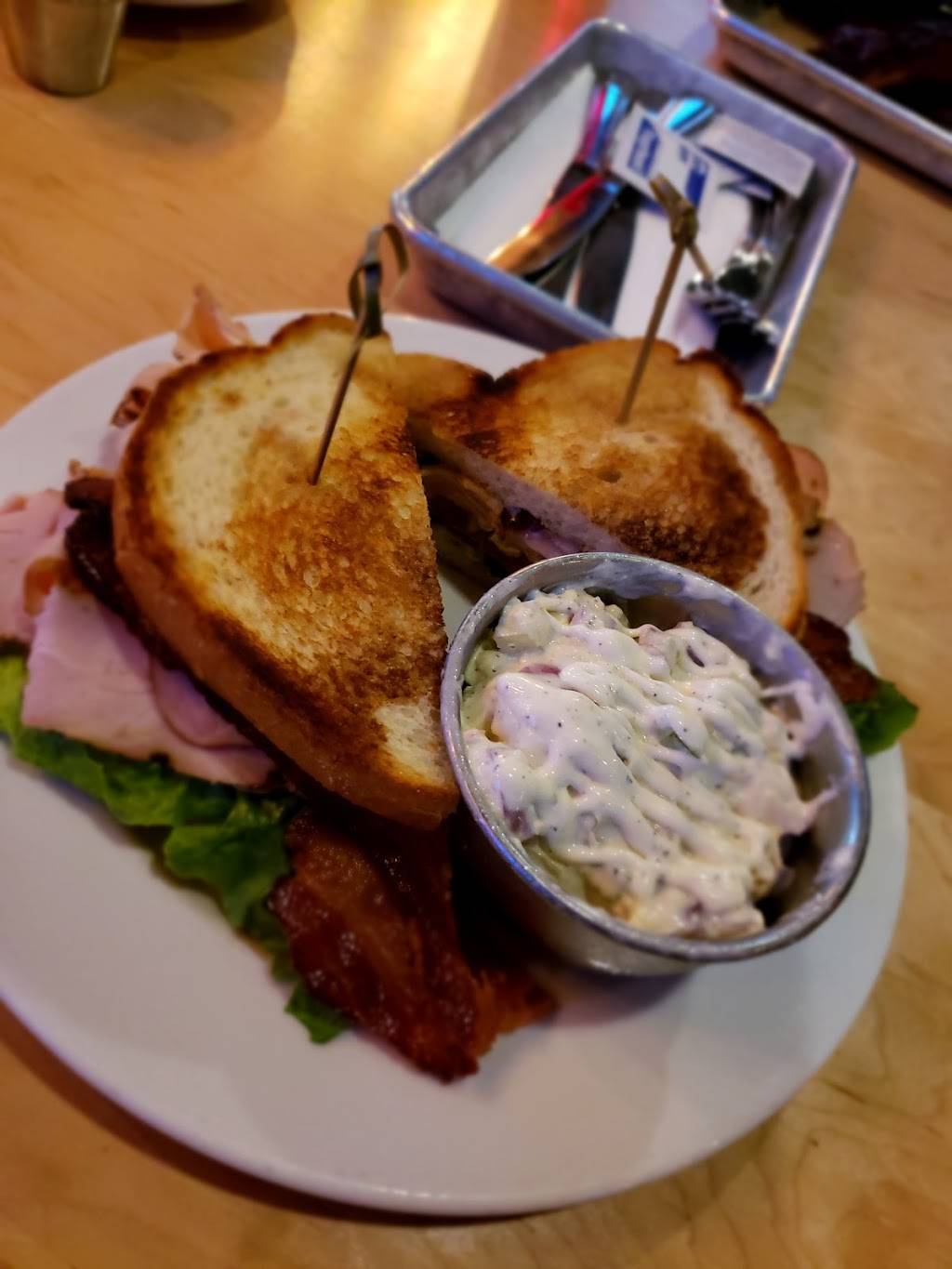 Queen City BBQ | restaurant | 27 N 7th St, Allentown, PA 18101, USA | 6103514072 OR +1 610-351-4072