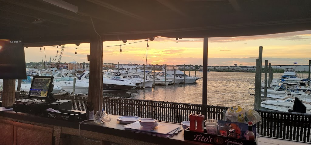 Paradise Island | restaurant | 225 Ellis St, Staten Island, NY 10307, USA | 8458273460 OR +1 845-827-3460