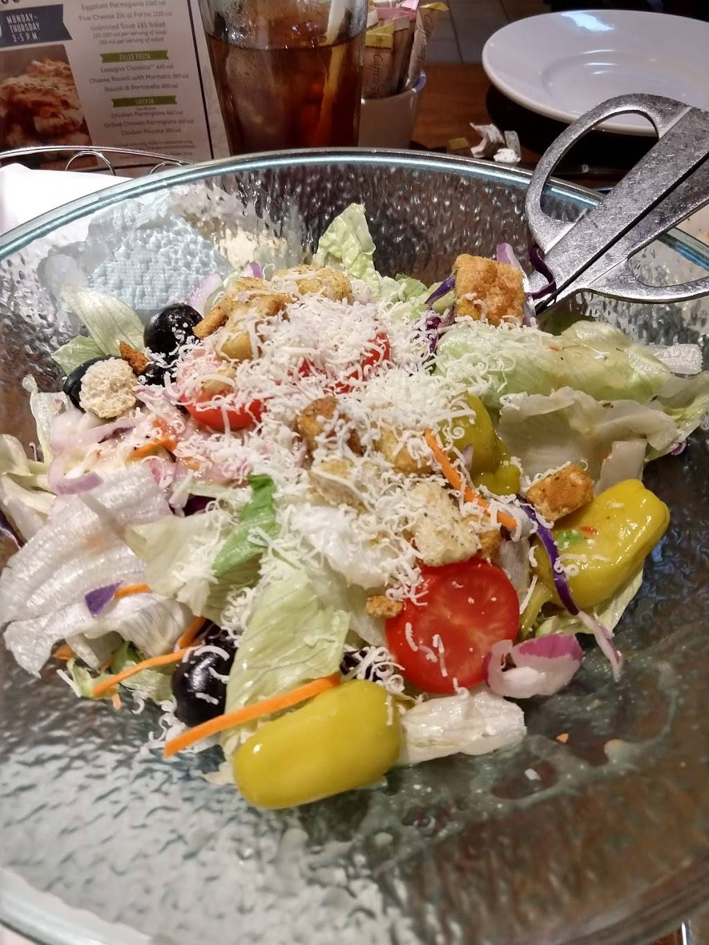 Olive Garden Italian Restaurant | meal takeaway | 10144 Philips Hwy, Jacksonville, FL 32256, USA | 9042924845 OR +1 904-292-4845