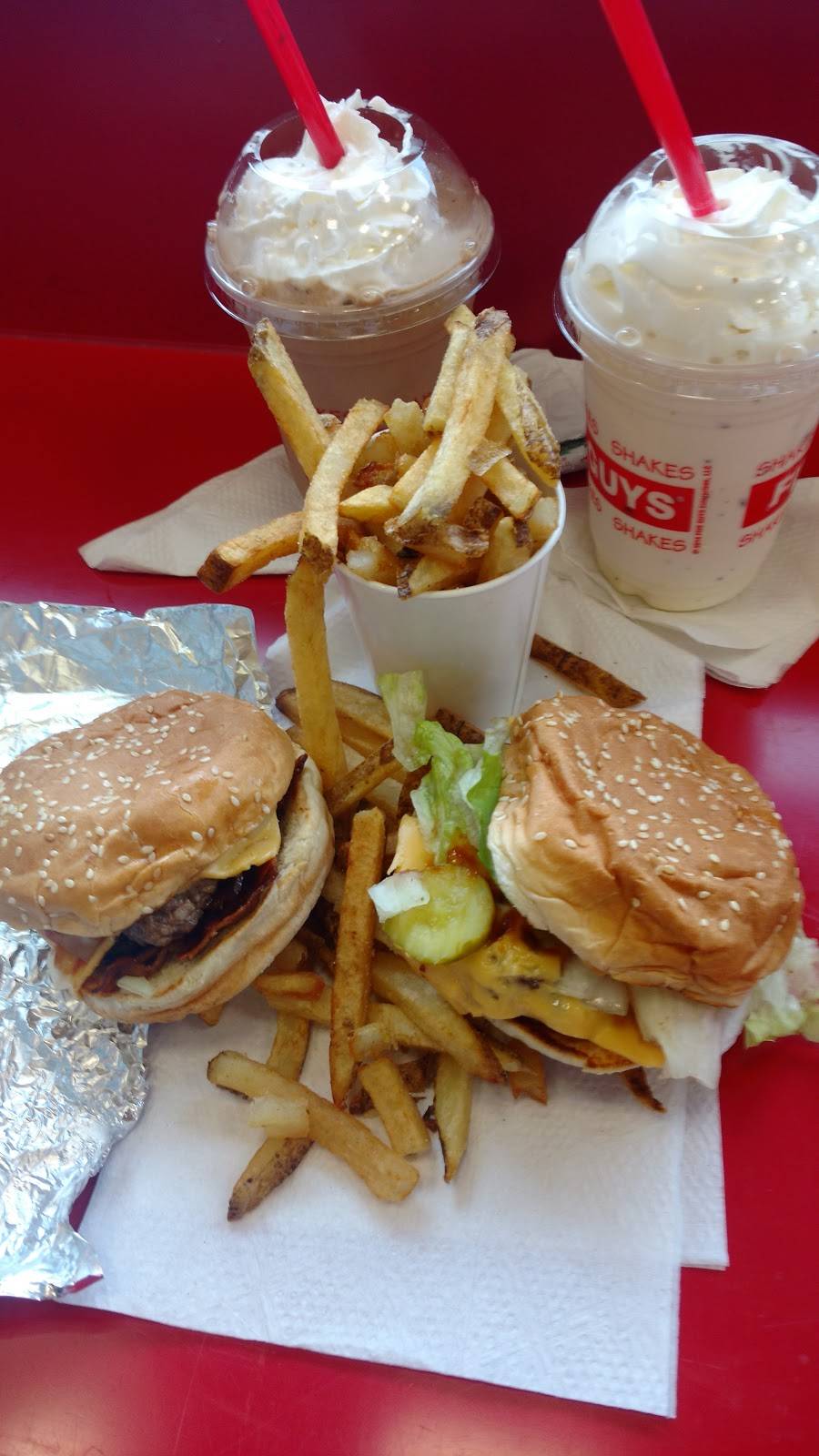 Five Guys | meal takeaway | 878 Stillwater Ave, Bangor, ME 04401, USA | 2079908901 OR +1 207-990-8901