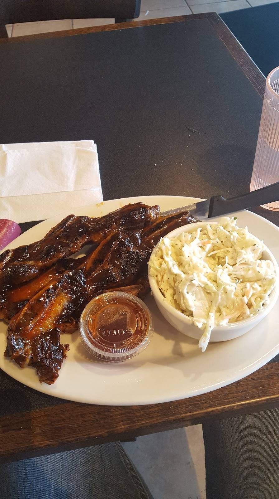 Shaevitz Uptown BBQ | restaurant | 710 Central Ave, Highland Park, IL 60035, USA | 8474327310 OR +1 847-432-7310