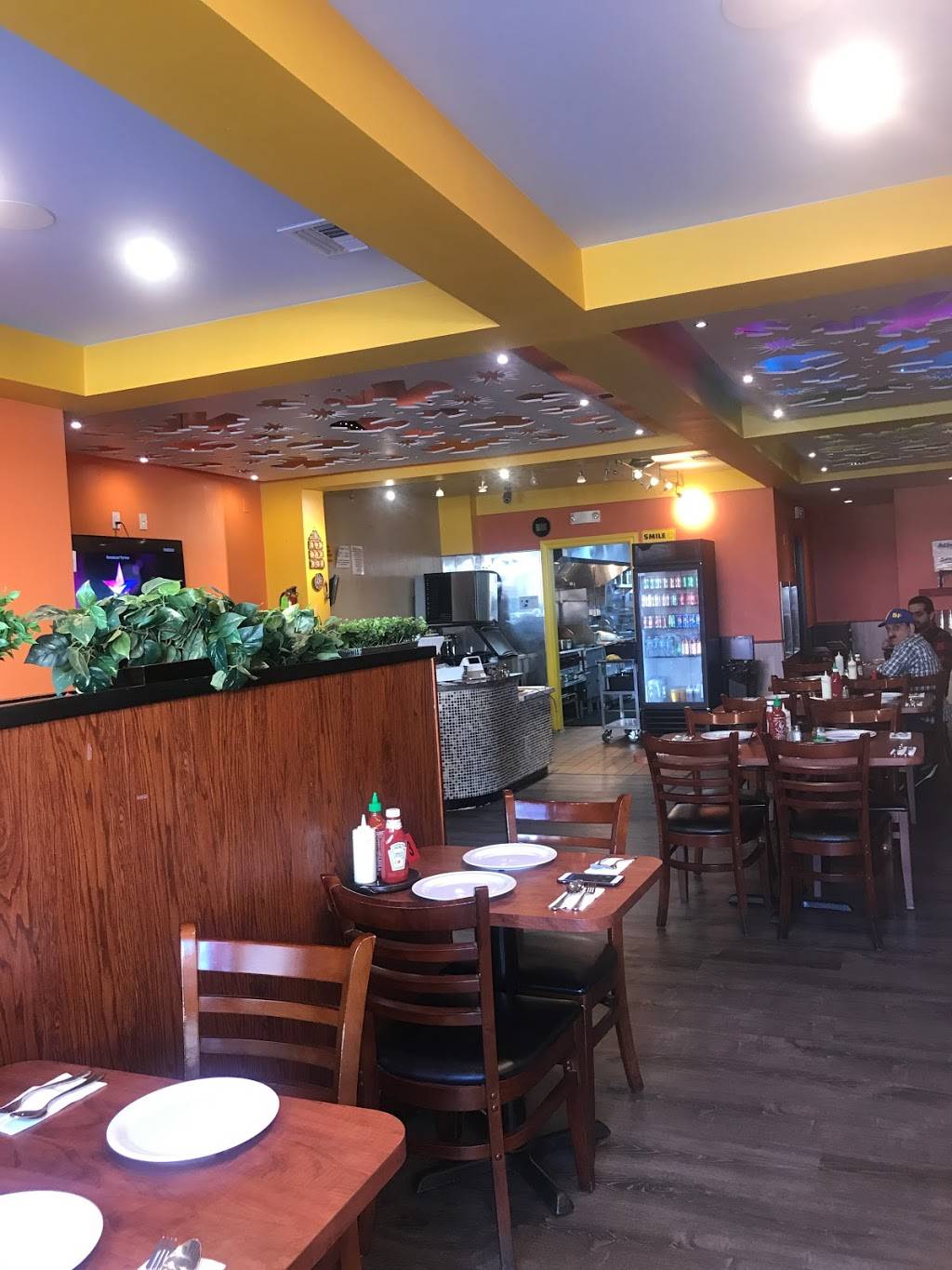 Grill N Curry | restaurant | 1033 Irving St, San Francisco, CA 94122, USA | 4159417309 OR +1 415-941-7309