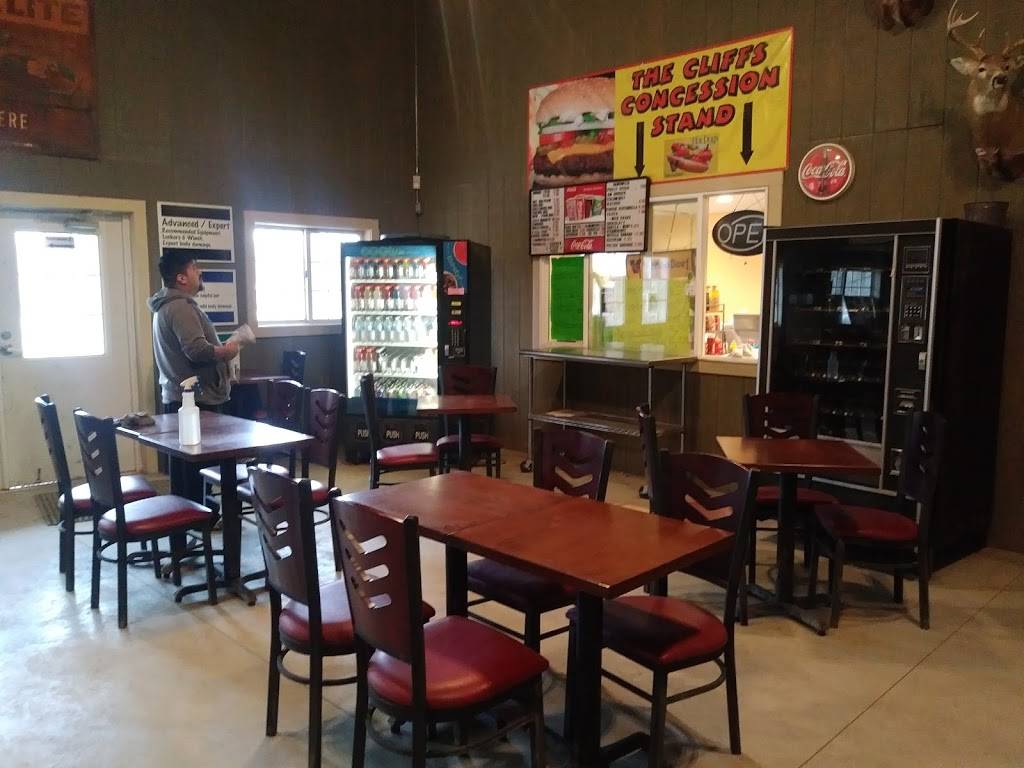 Albertanos Kitchen | restaurant | 2681 U.S. 6, Or, 2400 E Bluff St, Marseilles, IL 61341, USA | 3312503878 OR +1 331-250-3878