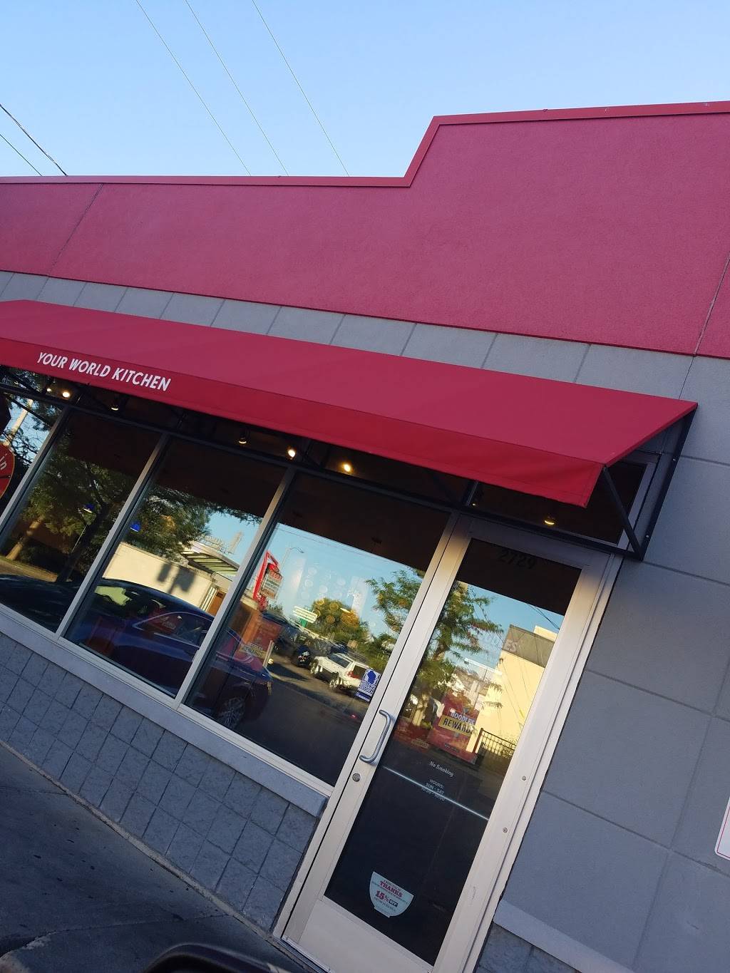 Noodles and Company | restaurant | At 28th, 2725 W Oklahoma Ave, Milwaukee, WI 53215, USA | 4143830400 OR +1 414-383-0400