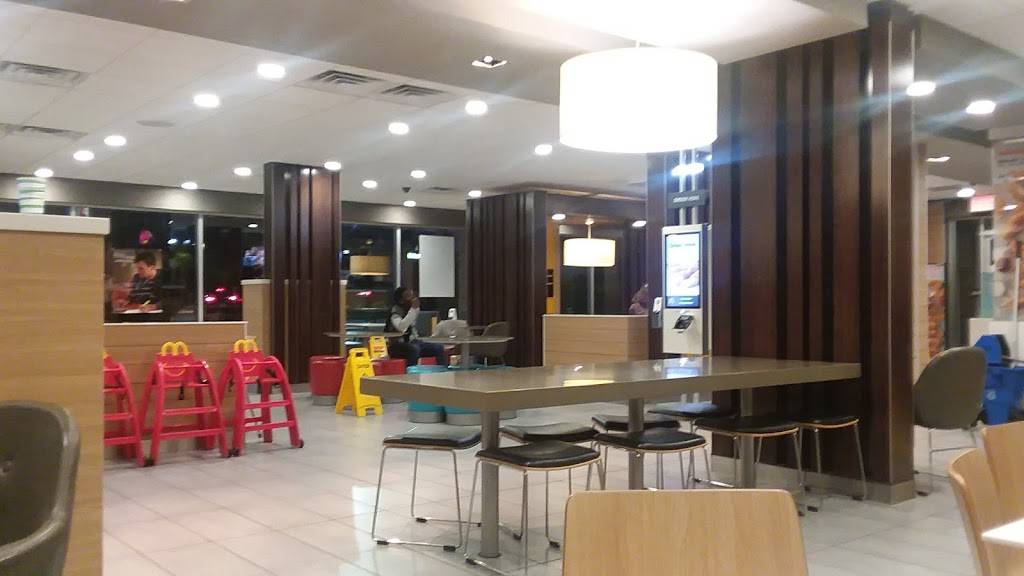 McDonalds | cafe | 95 Richmond St, Painesville, OH 44077, USA | 4403526000 OR +1 440-352-6000