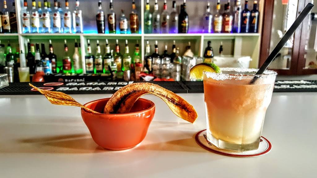 Luna Rosa Puerto Rican Grill y Tapas | restaurant | 2603 SE Military Dr #106, San Antonio, TX 78223, USA | 2103143111 OR +1 210-314-3111