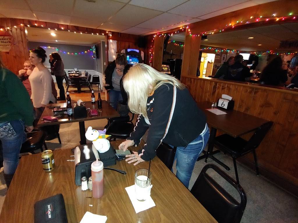 Walkers Bar & Grill | restaurant | N4503 Co Trunk Hwy K, Ripon, WI 54971, USA | 9207483661 OR +1 920-748-3661