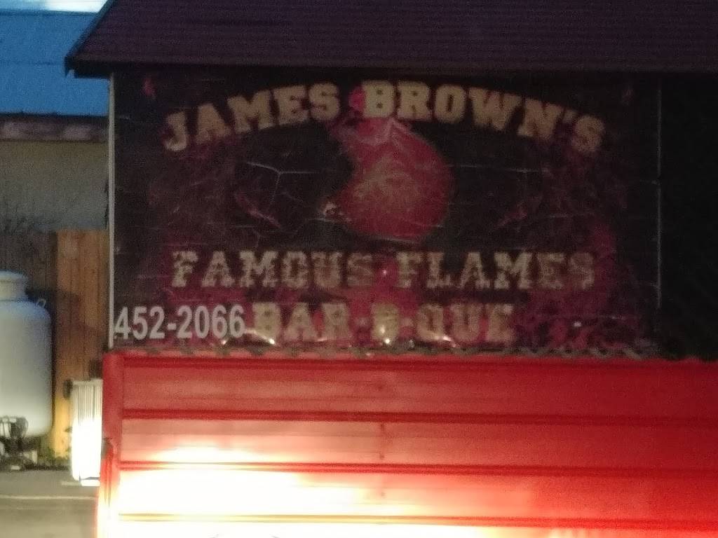 James Brown Famous Flames BBQ | restaurant | 423 E Cornell St, Avon Park, FL 33825, USA | 8634522066 OR +1 863-452-2066