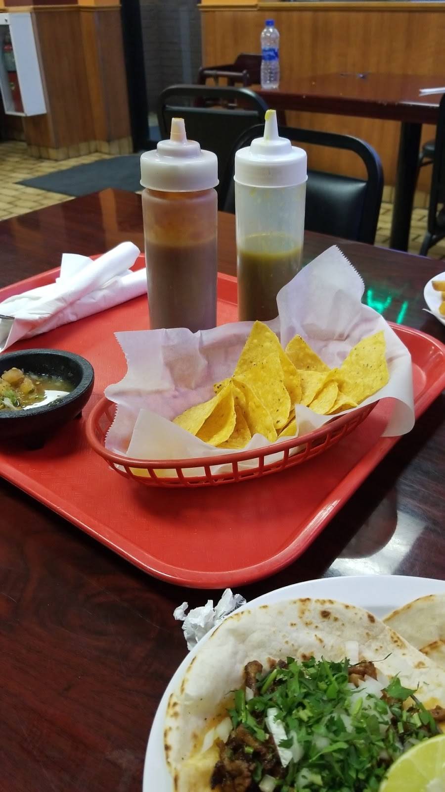 Del Carmen | restaurant | 6354 W 87th St, Burbank, IL 60459, USA | 7082339370 OR +1 708-233-9370